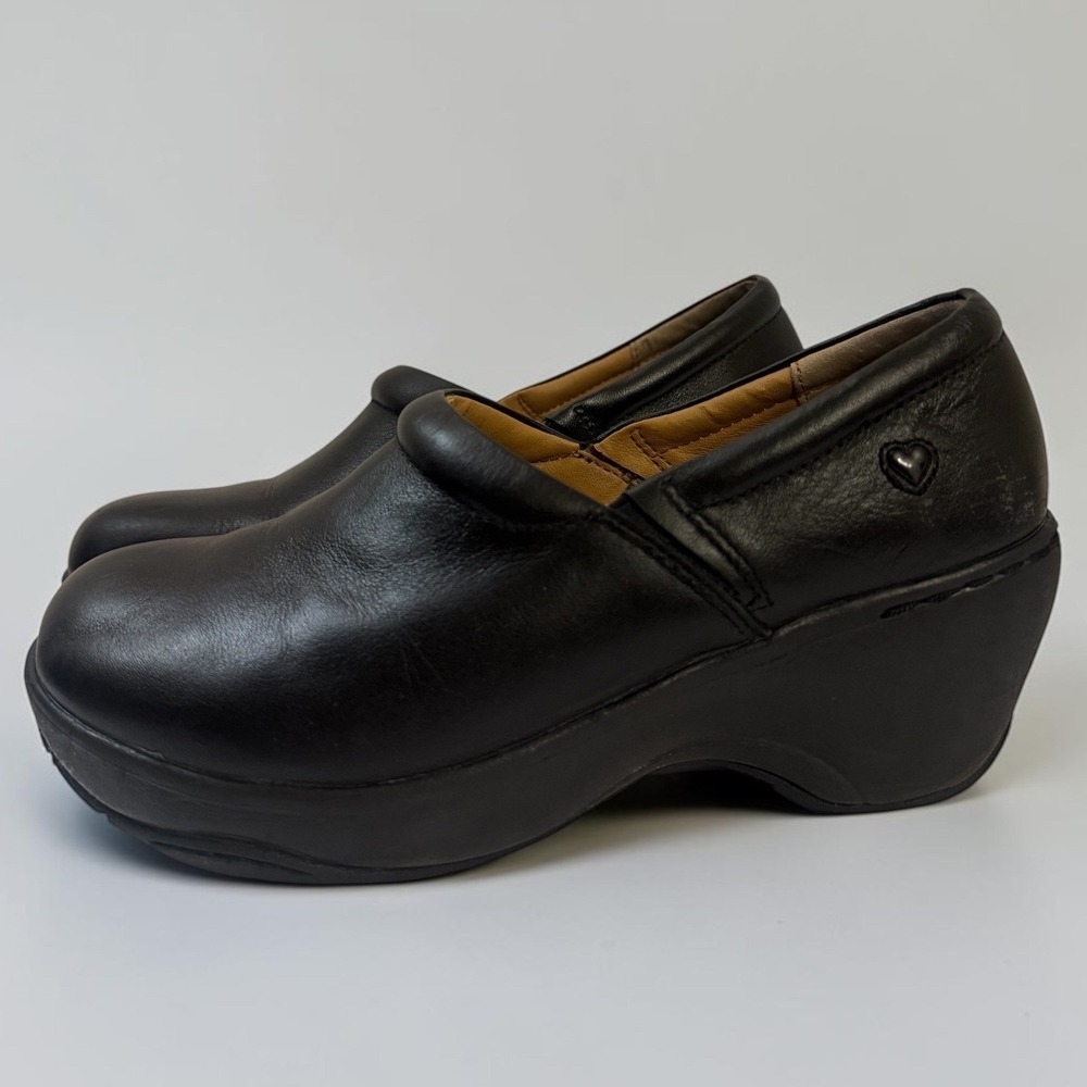 Nurse Mates Bryar Black Leather Clogs Shoes 9W  9 Wide Pillowtop Wedge Slip On